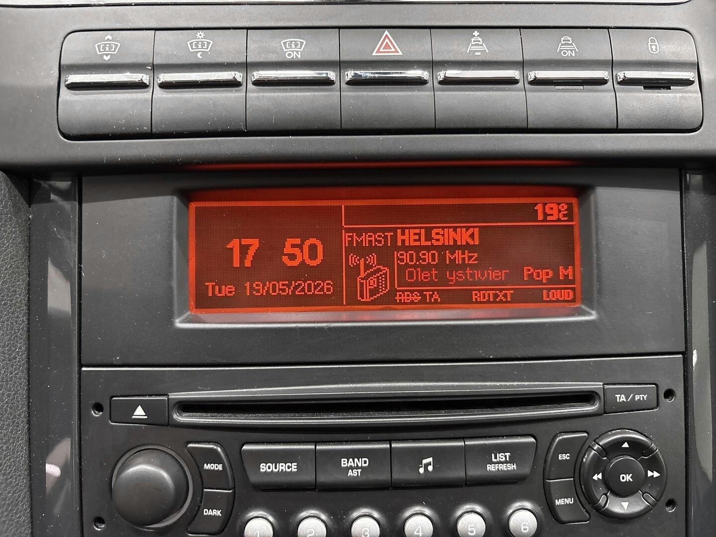 PEUGEOT 5008 2010