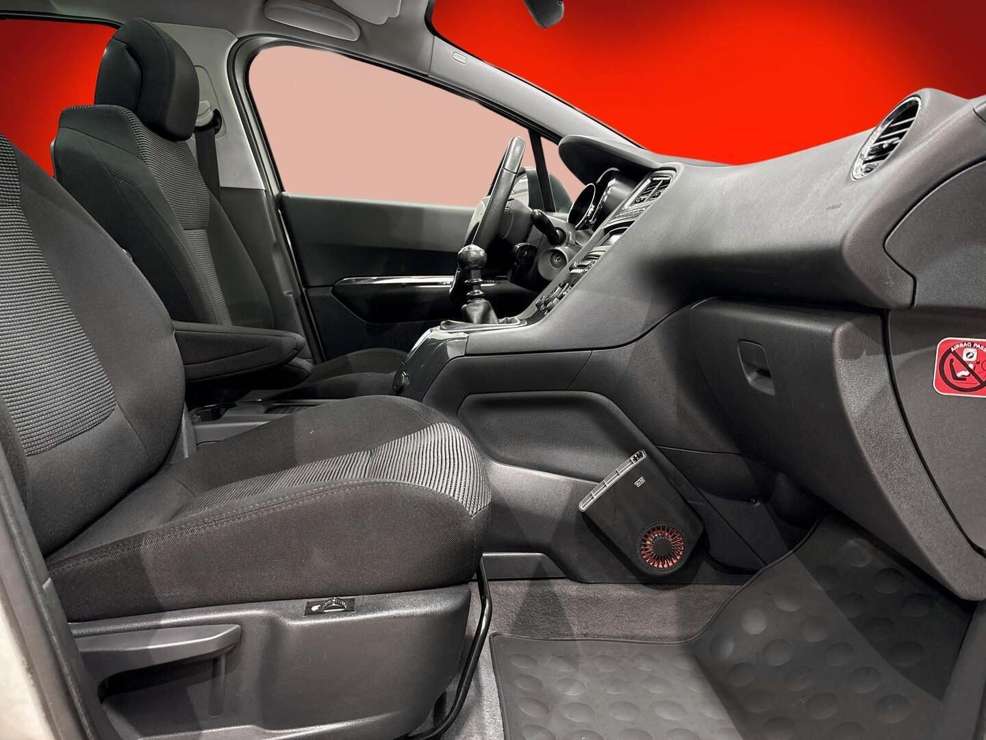 PEUGEOT 5008 2010