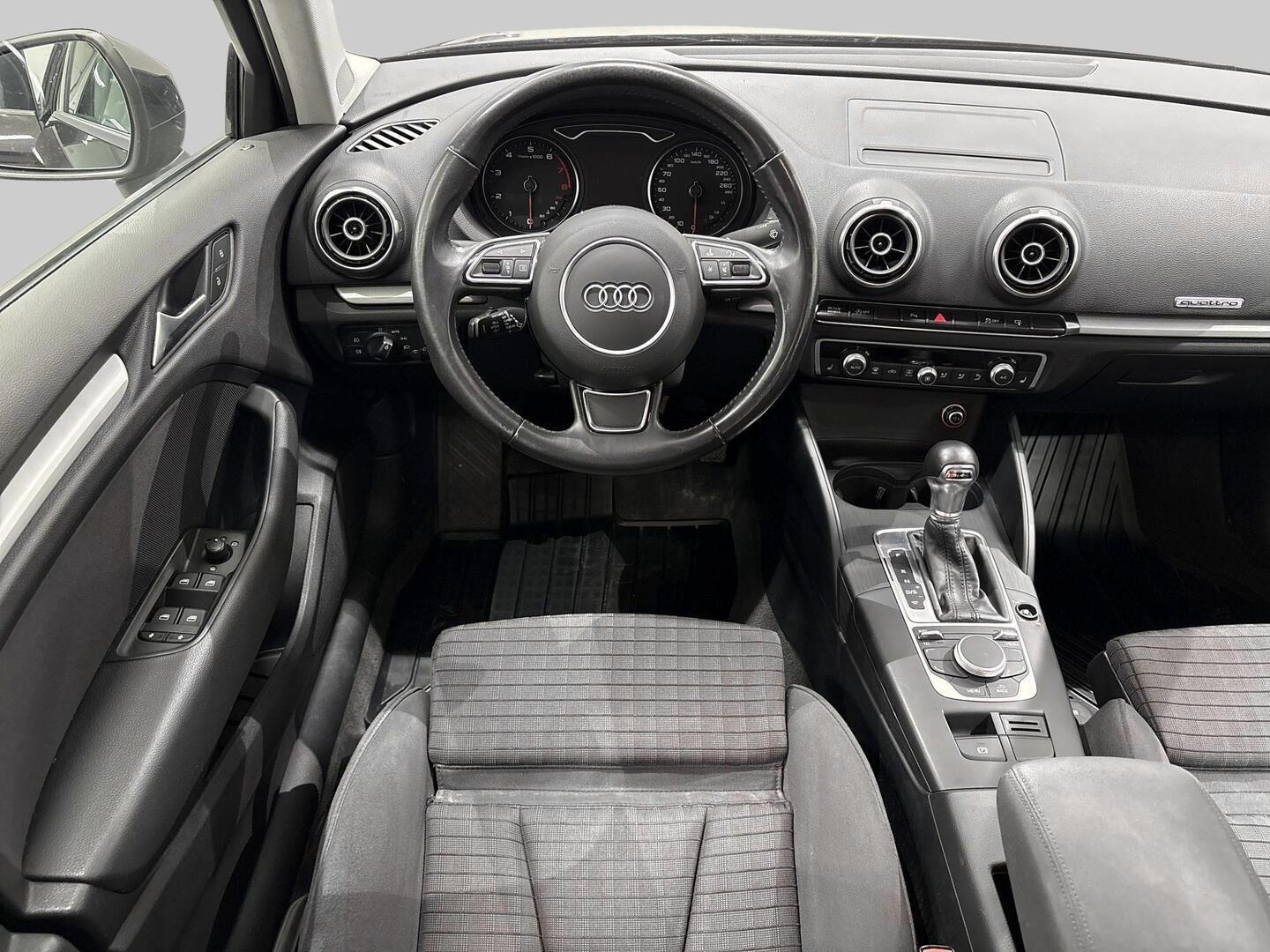 AUDI A3 2015