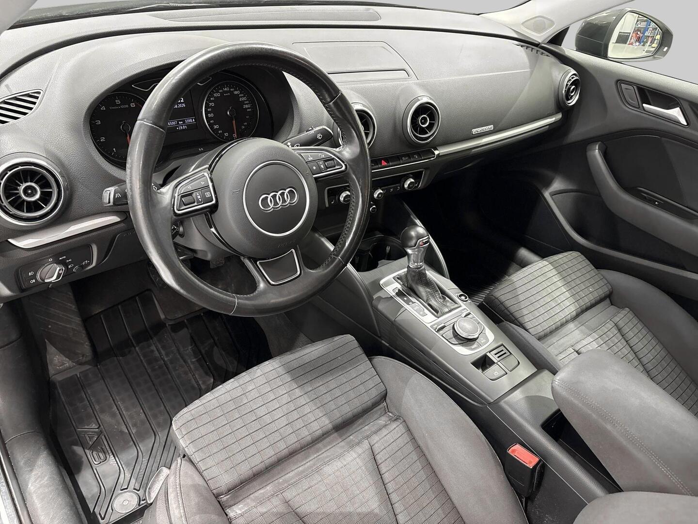 AUDI A3 2015