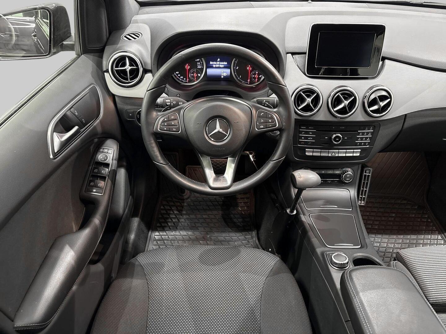 MERCEDES-BENZ B 2017