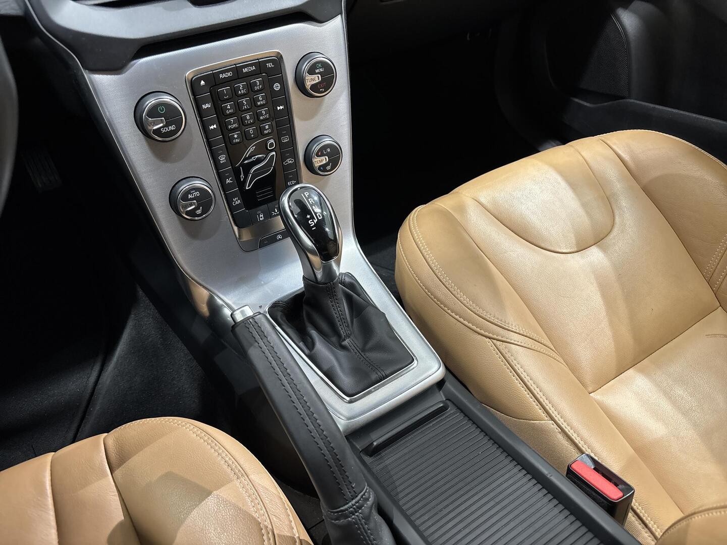 VOLVO V40 Cross Country 2018