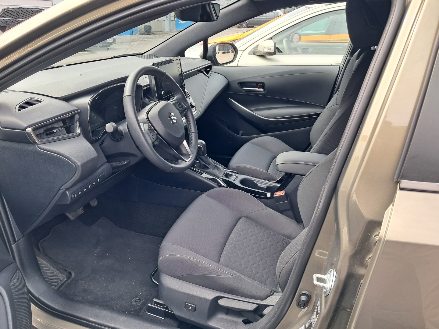 SUZUKI Swace 2021