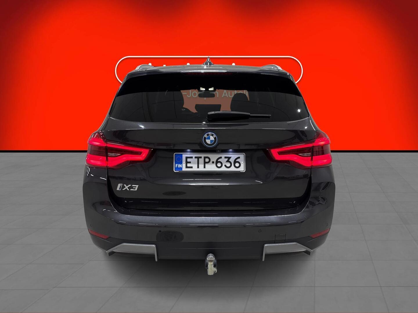 BMW iX3 2021