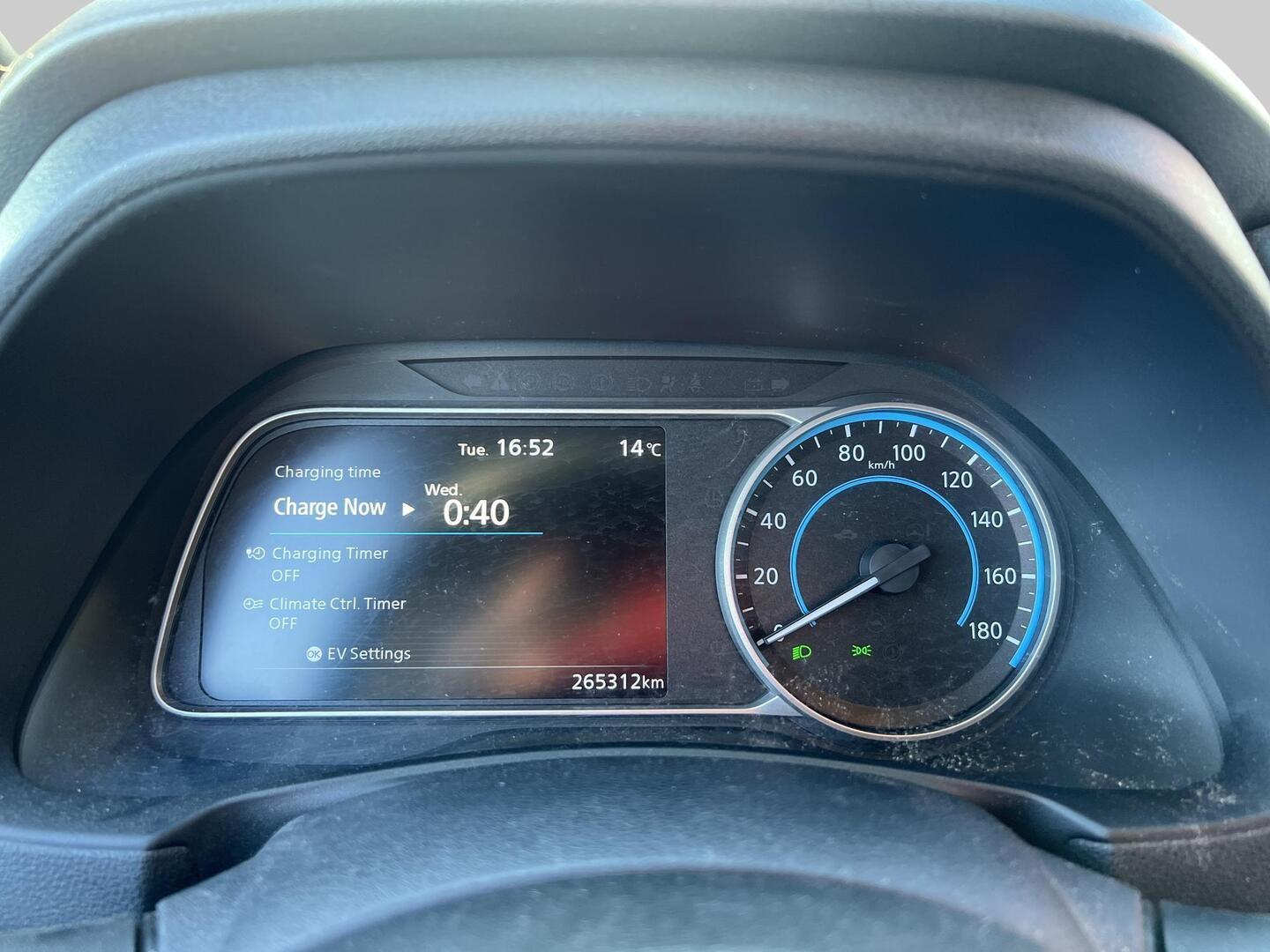 NISSAN Leaf 2018
