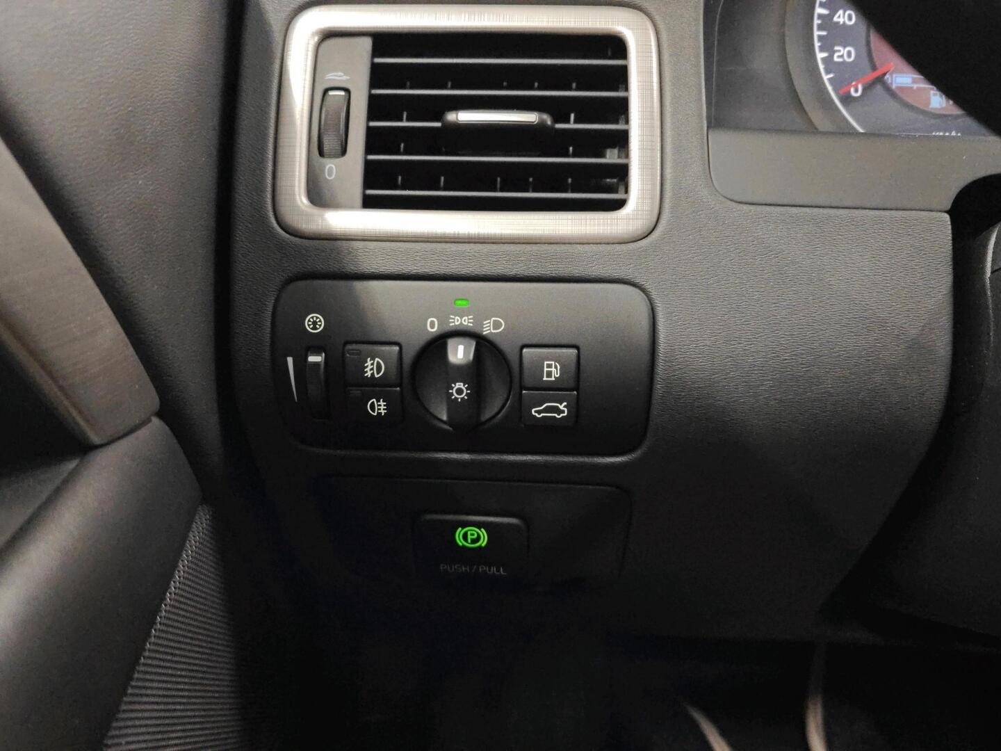 VOLVO XC70 2008