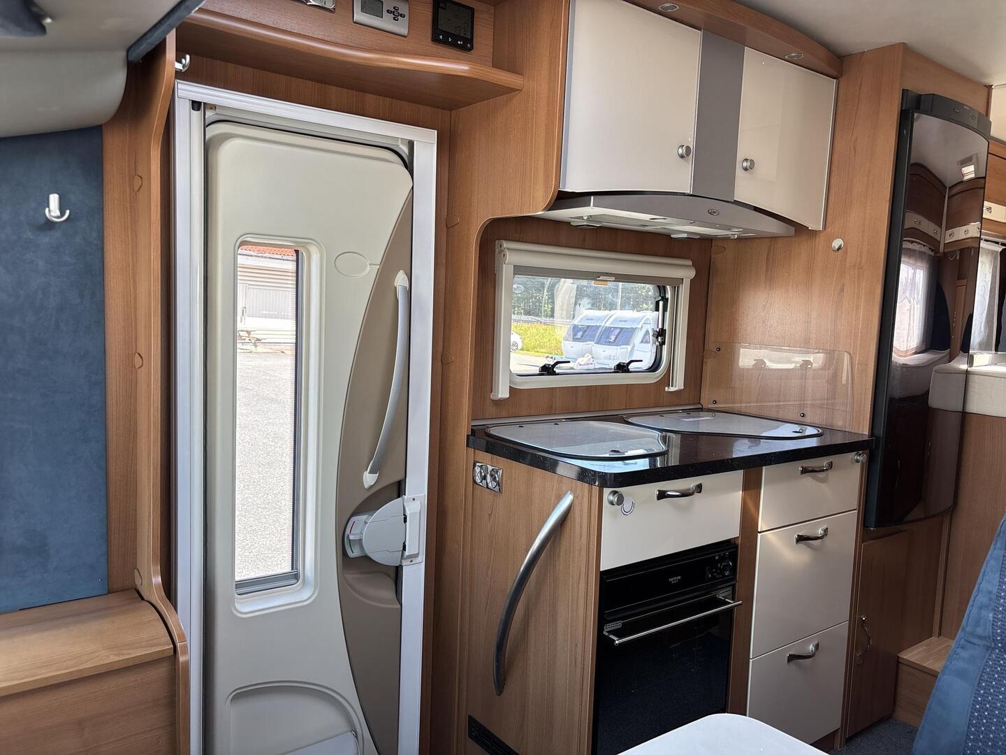 LMC LIBERTY I 680G 2010