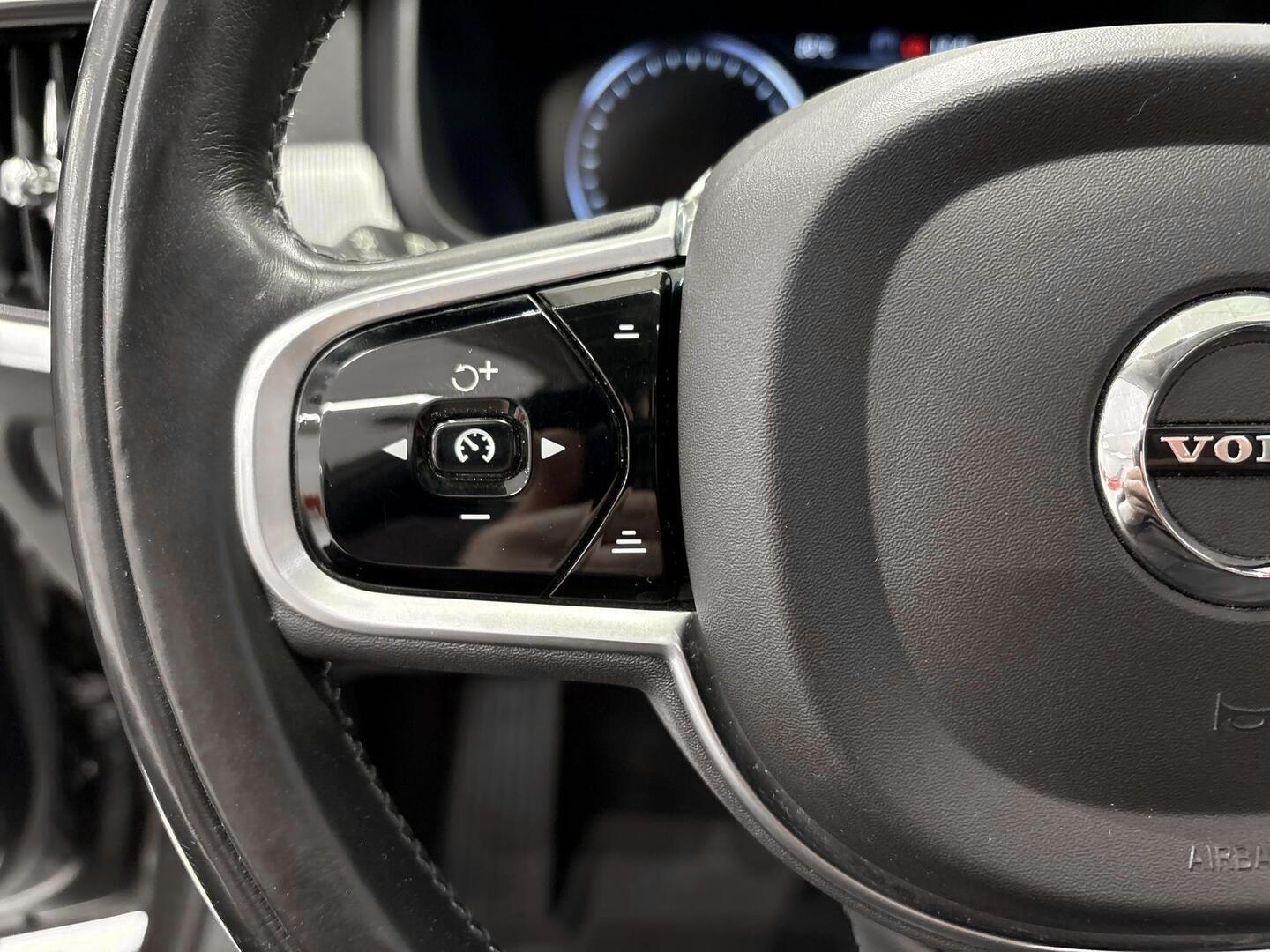 VOLVO V90 2019