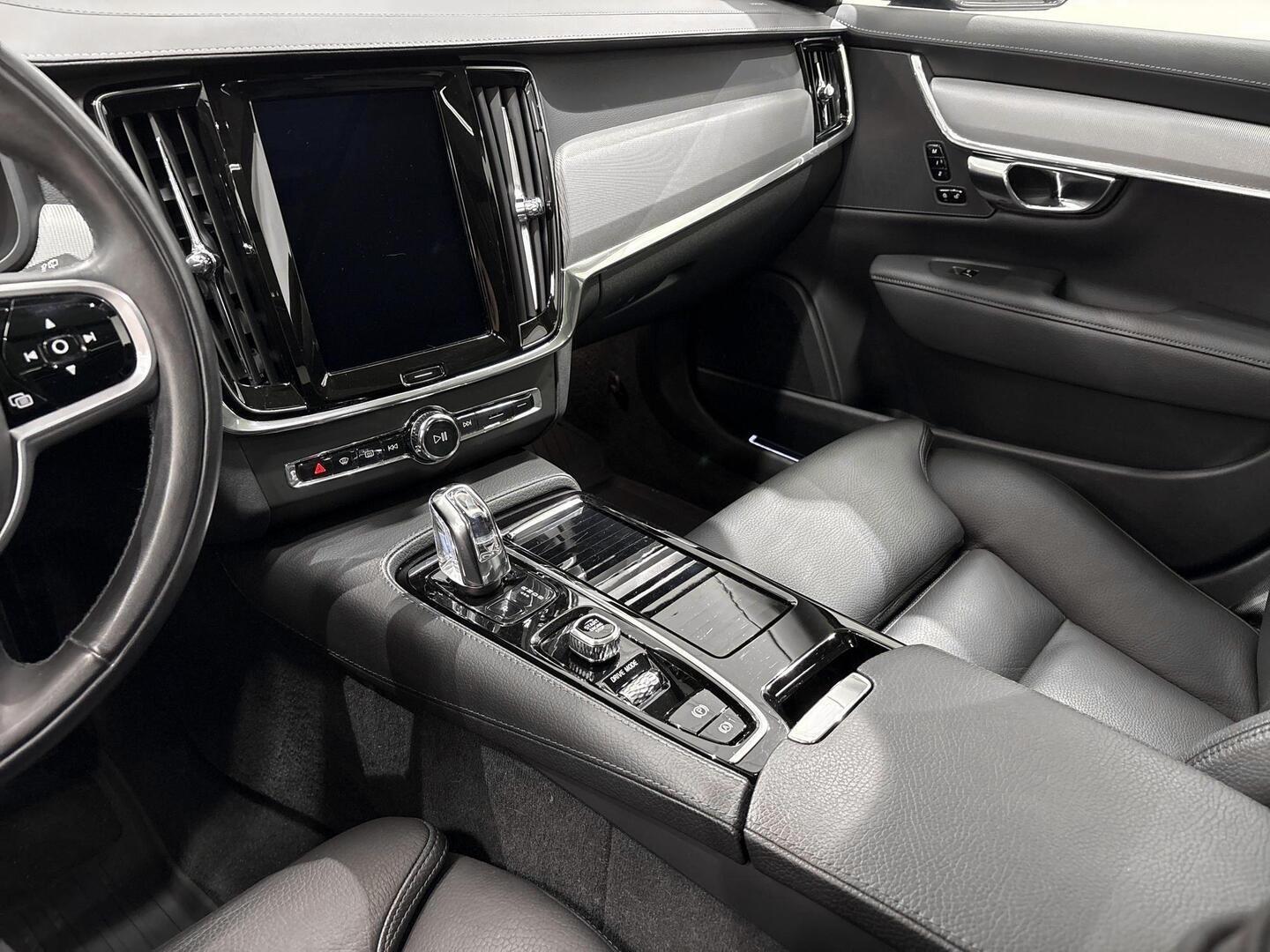 VOLVO V90 2019
