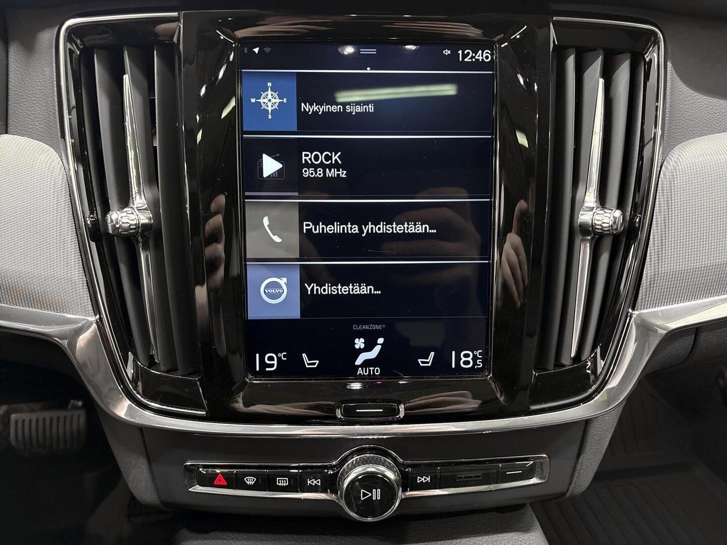 VOLVO V90 2019