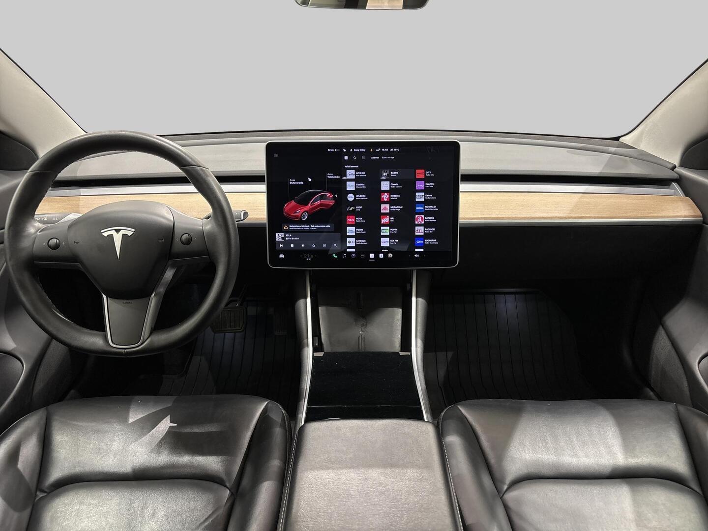 TESLA MODEL 3 2020