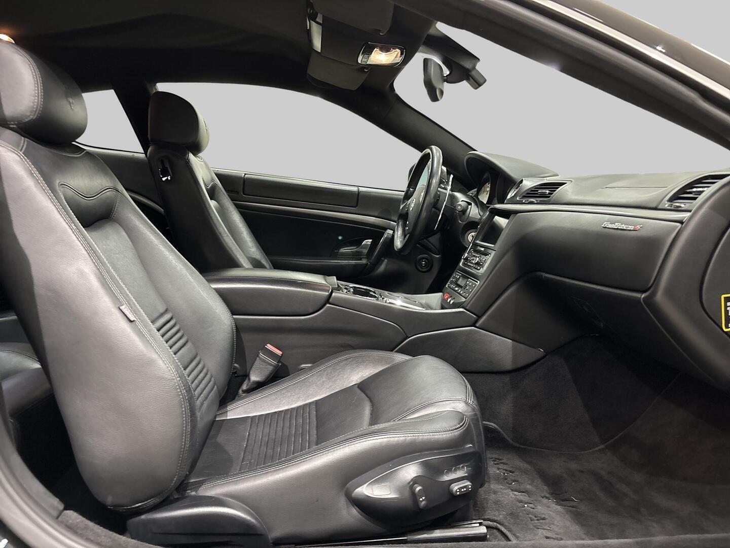 MASERATI GranTurismo 2010