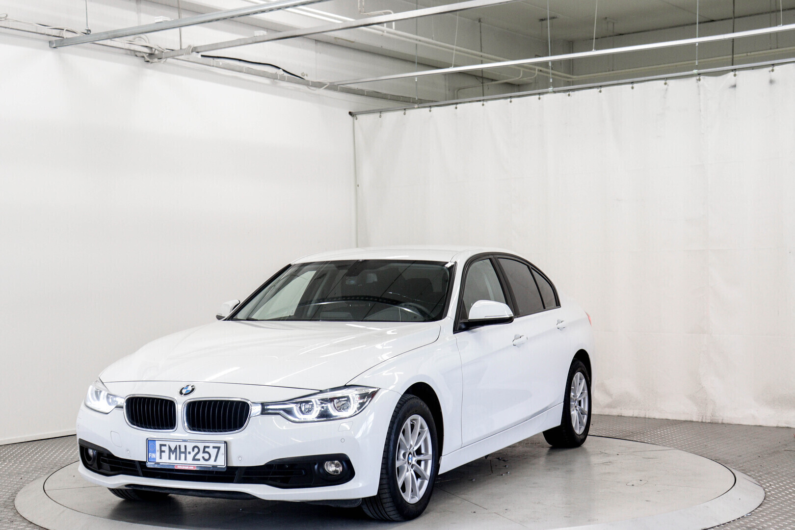 BMW 320 2016