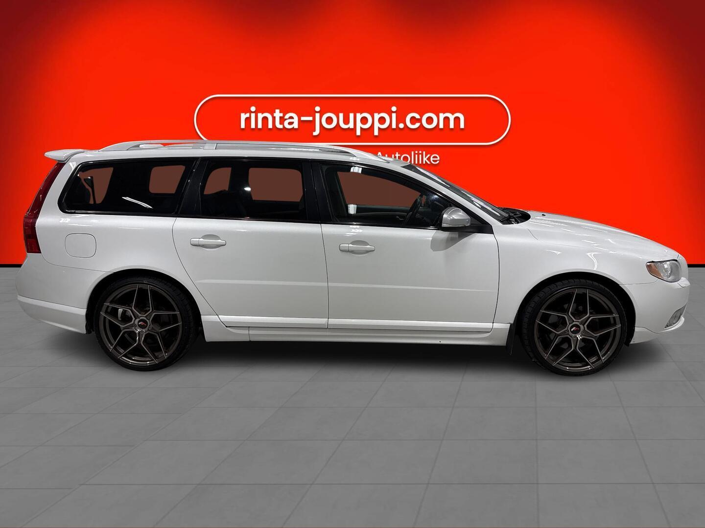 VOLVO V70 2012