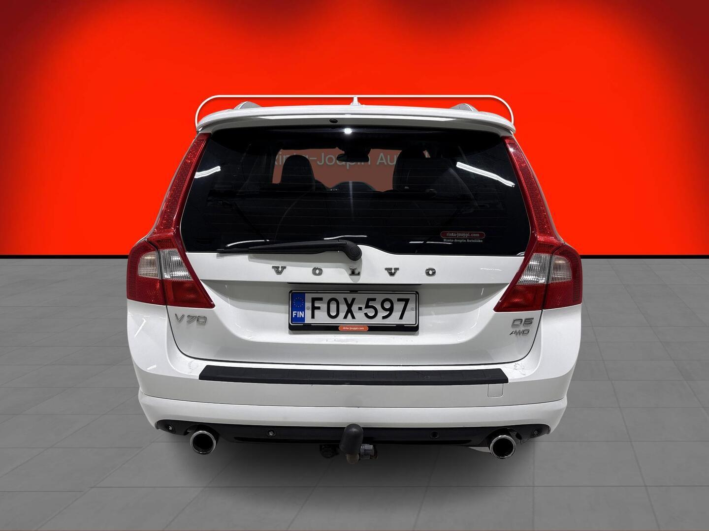 VOLVO V70 2012