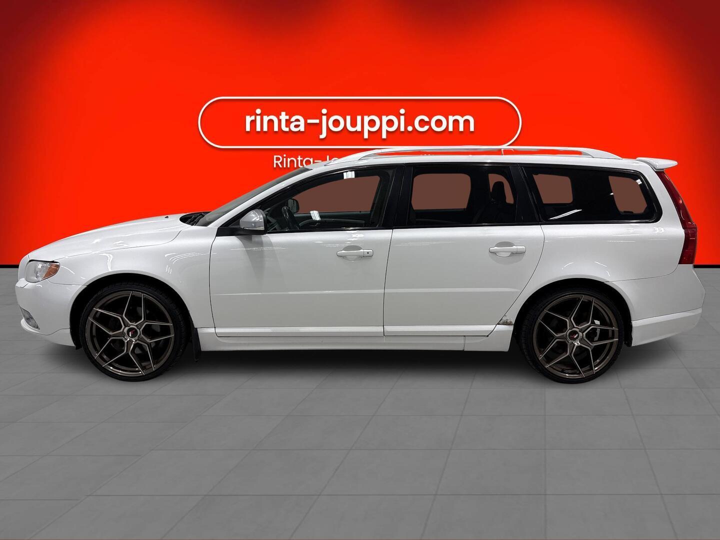 VOLVO V70 2012