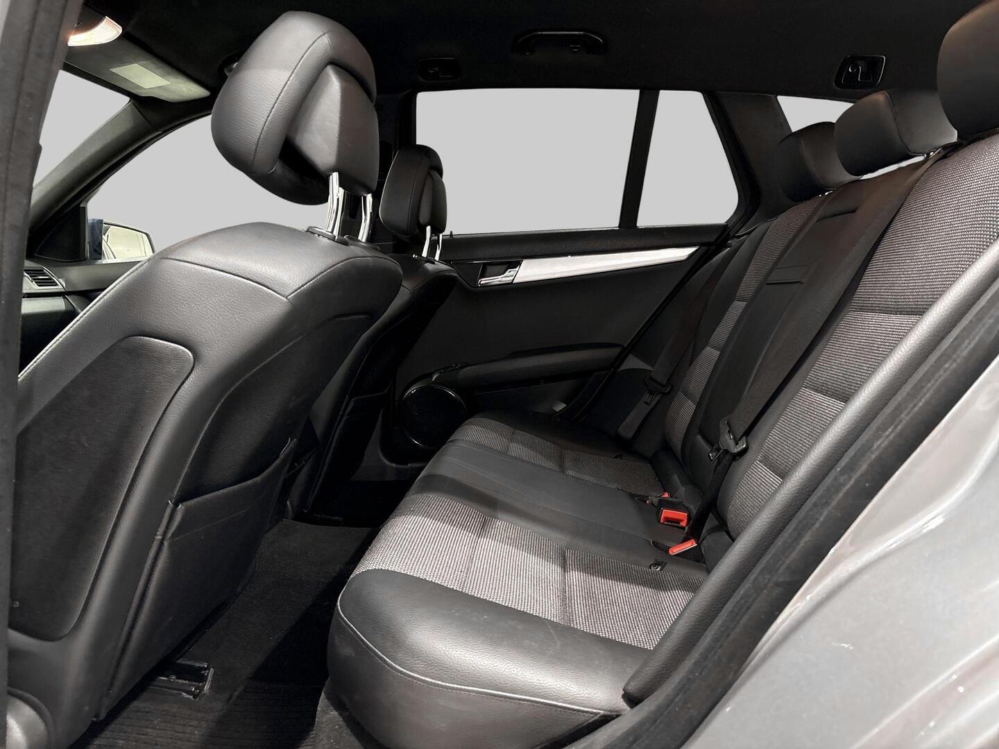 MERCEDES-BENZ C 2009