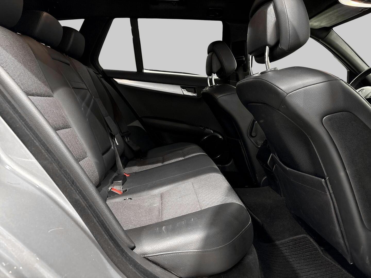 MERCEDES-BENZ C 2009