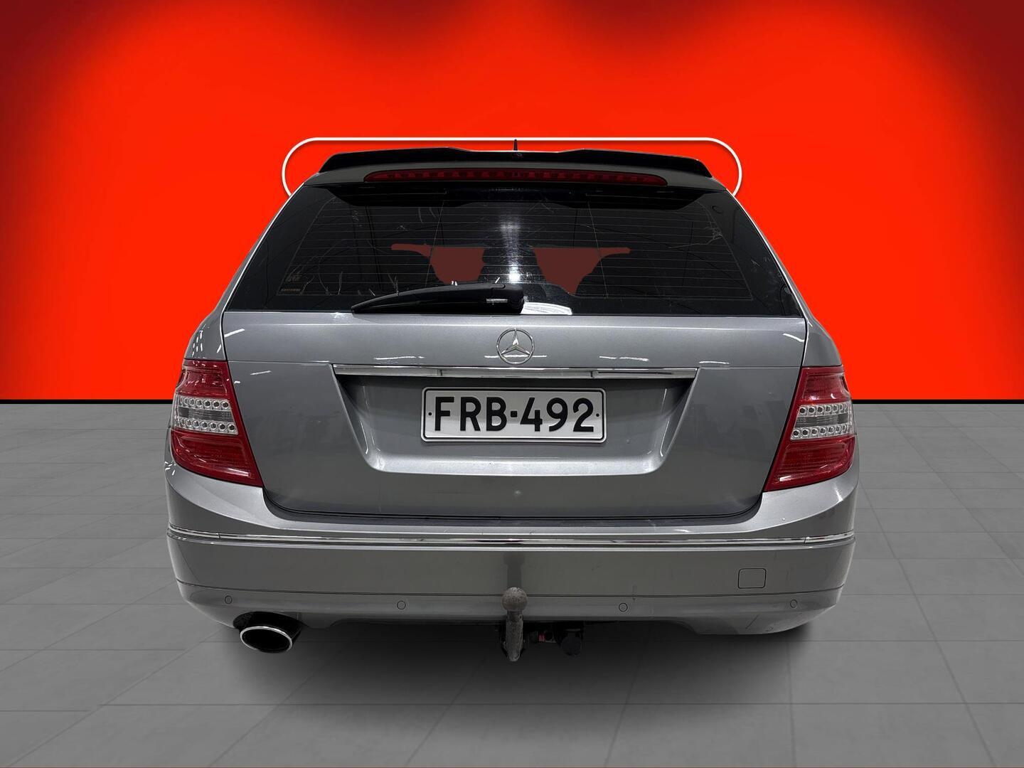 MERCEDES-BENZ C 2009