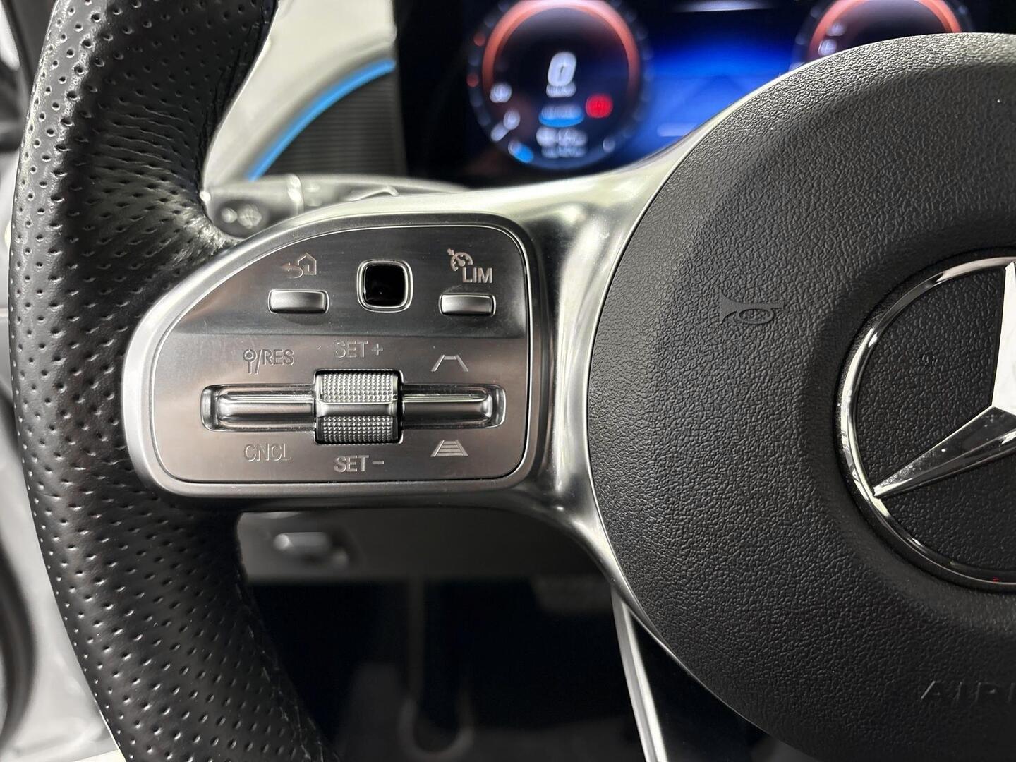 MERCEDES-BENZ EQC 2022