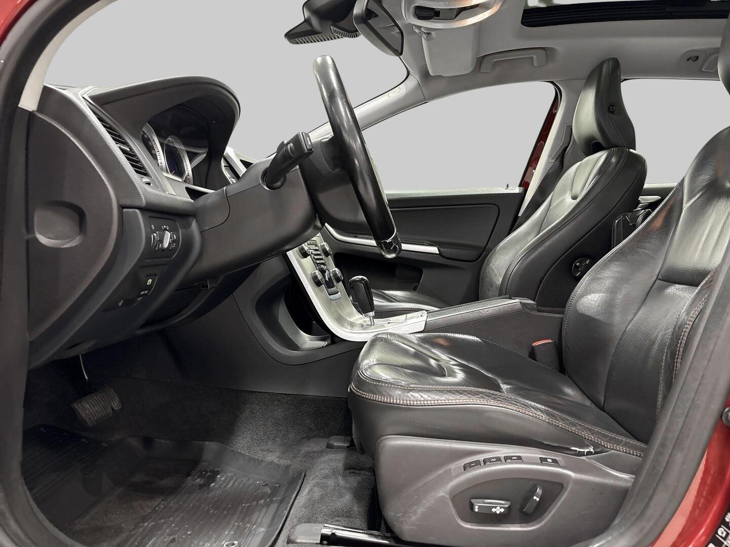 VOLVO XC60 2011