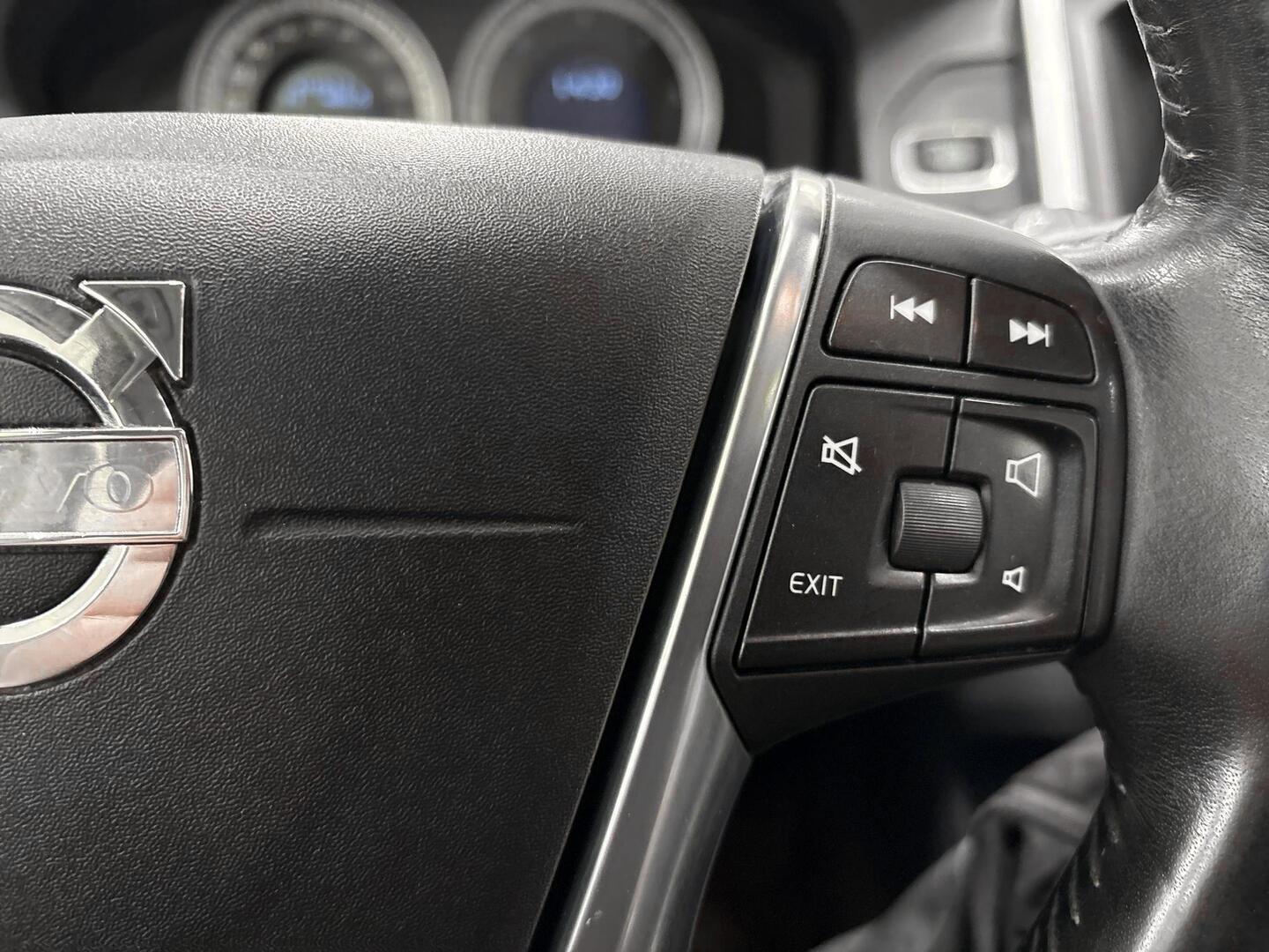 VOLVO XC60 2011