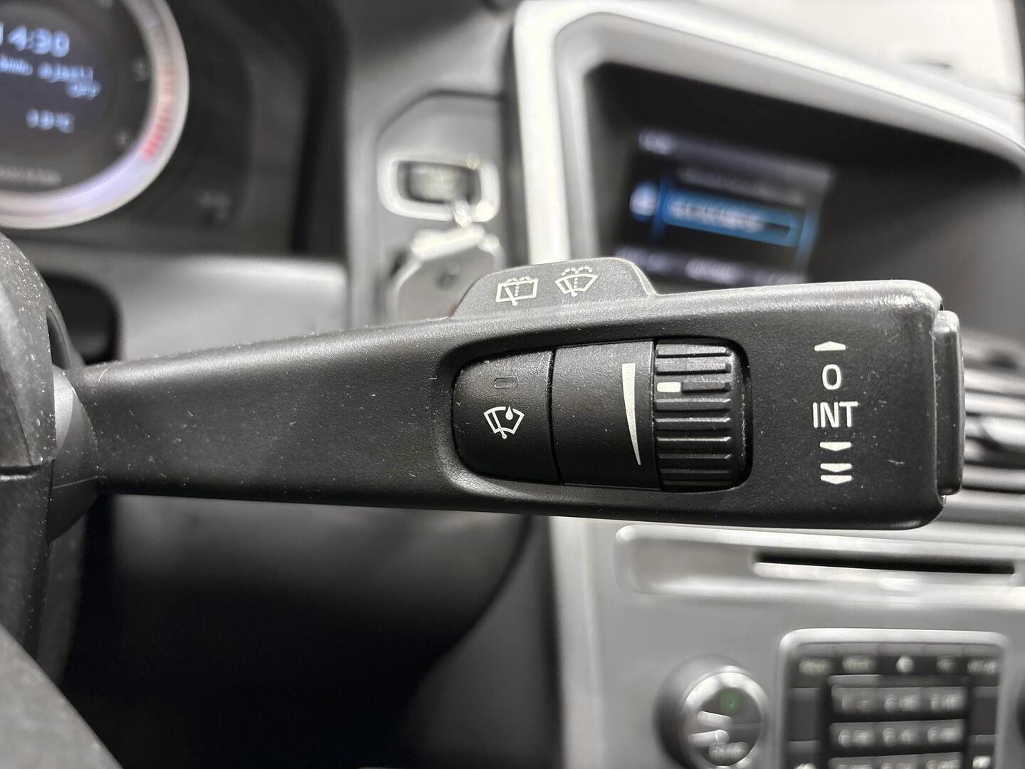 VOLVO XC60 2011