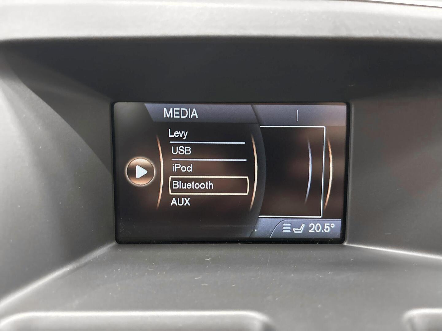 VOLVO XC60 2011