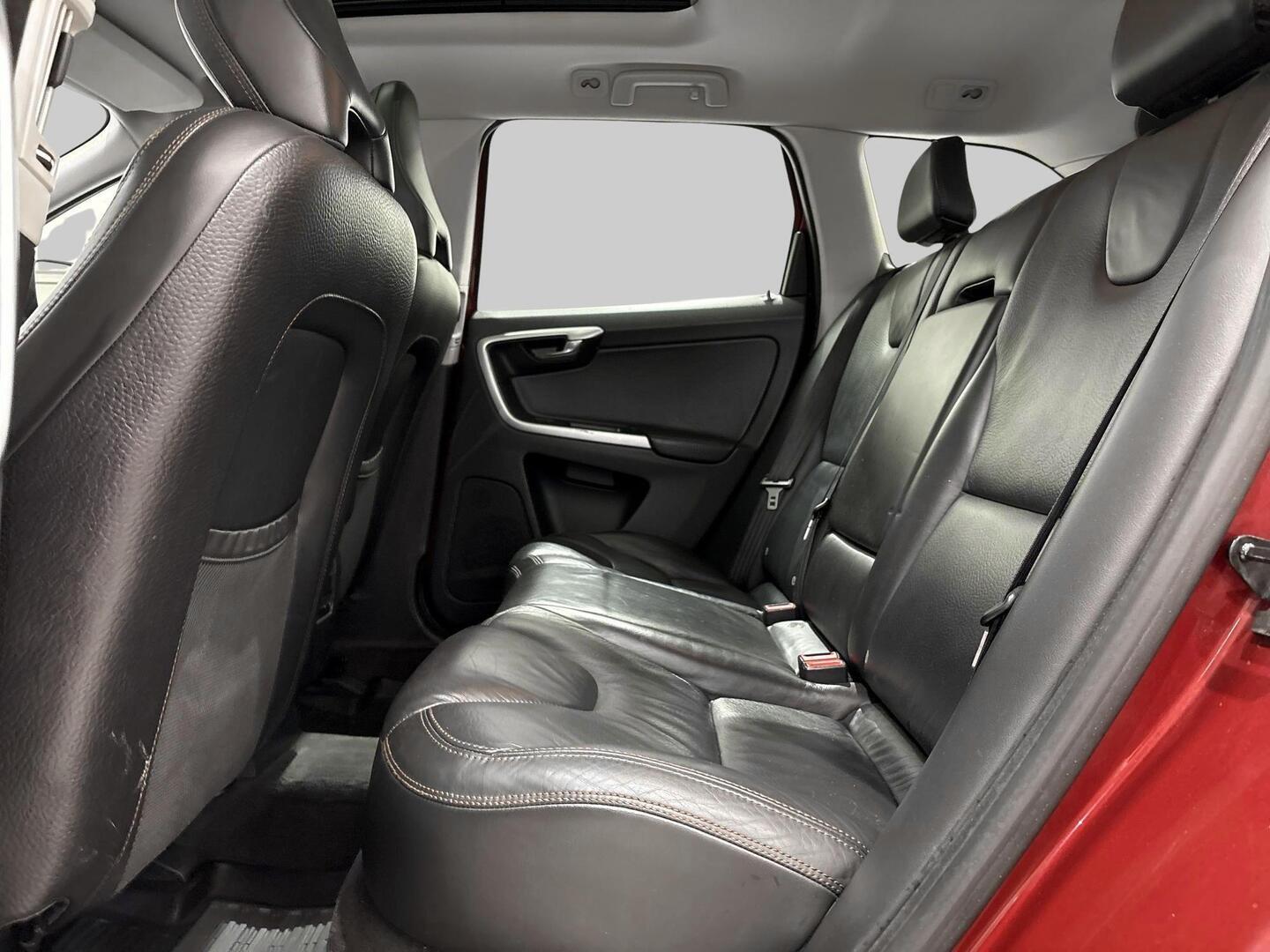 VOLVO XC60 2011