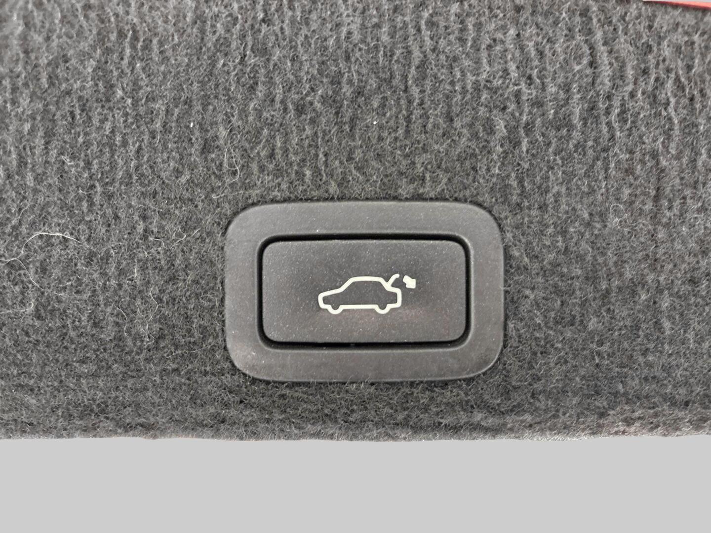VOLVO XC60 2011