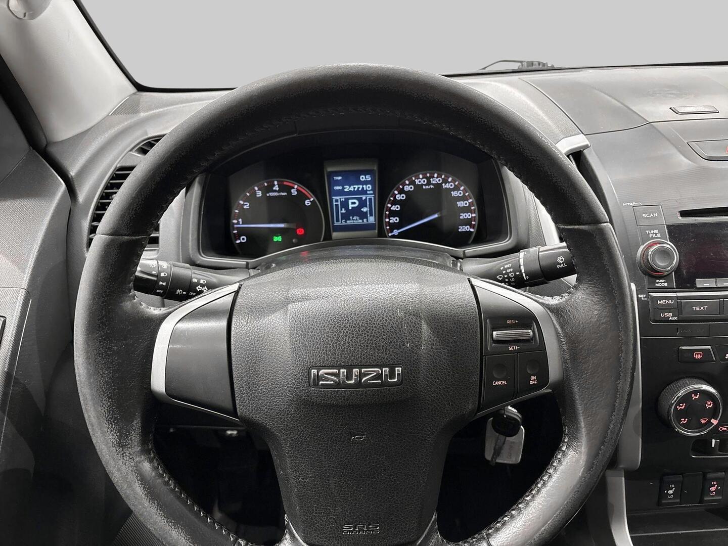 ISUZU D-Max 2014