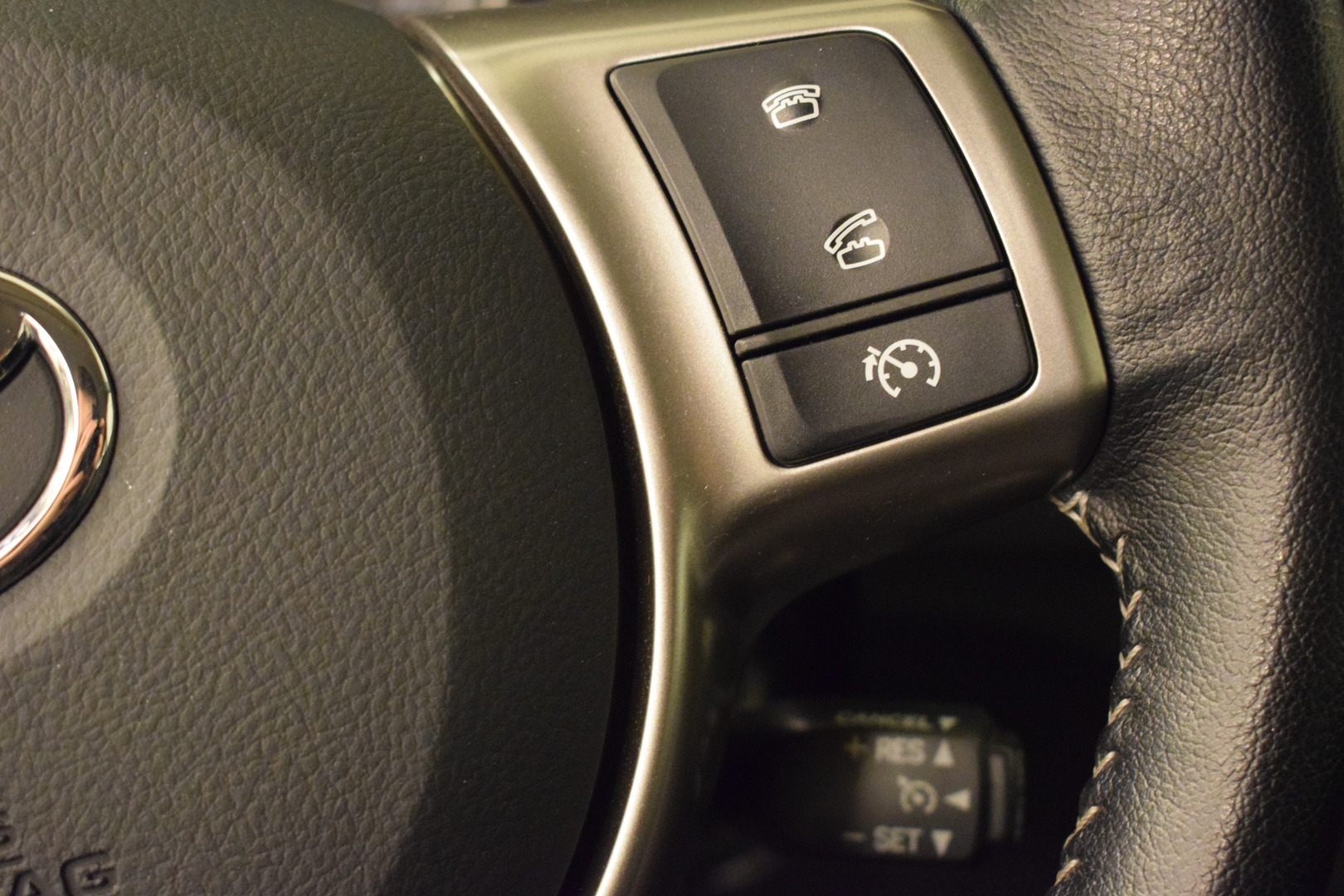TOYOTA Yaris 2016