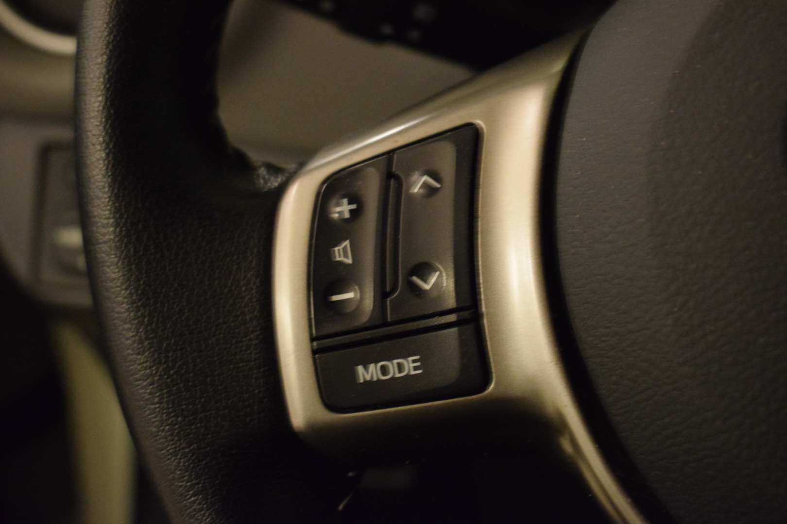 TOYOTA Yaris 2016