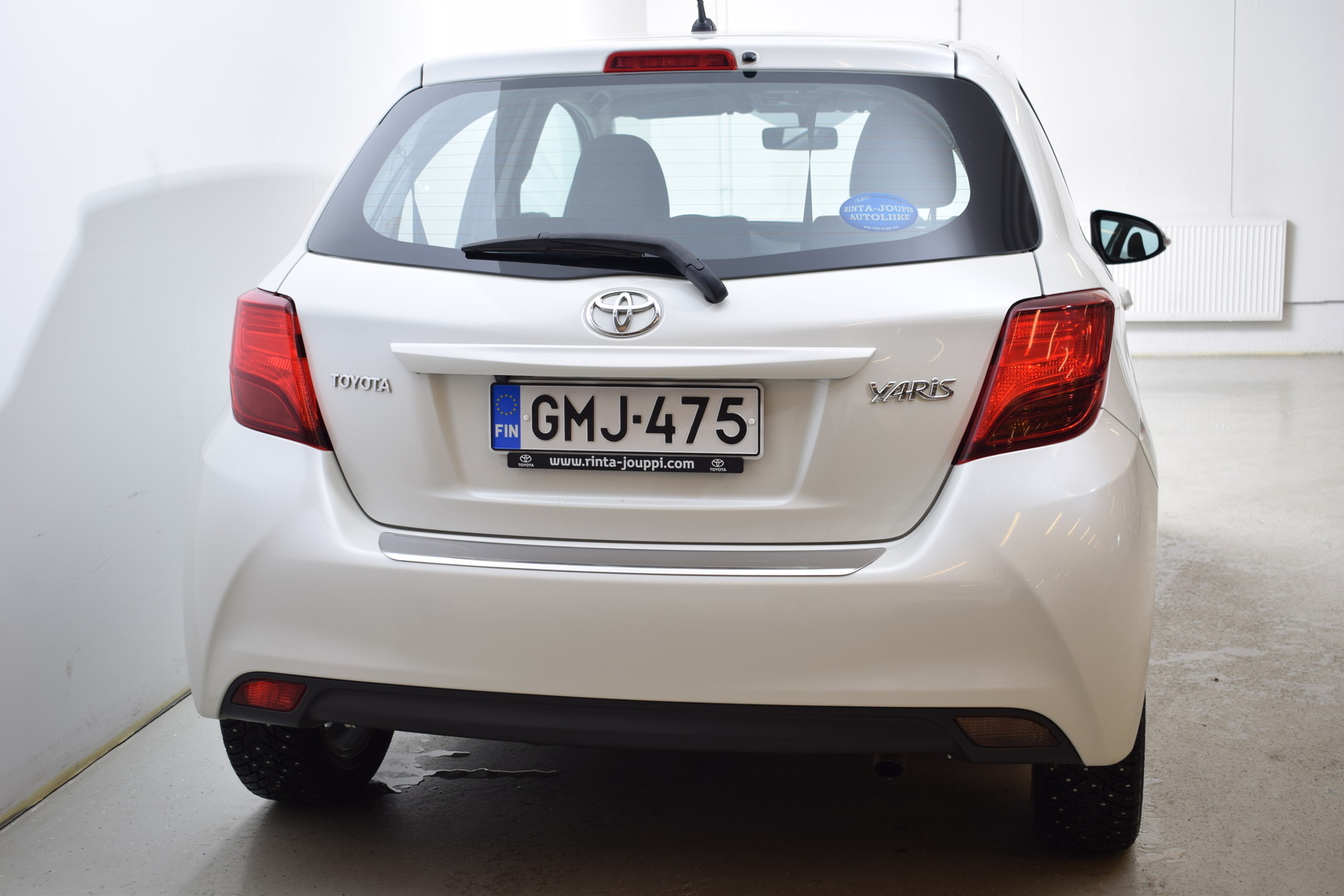 TOYOTA Yaris 2016