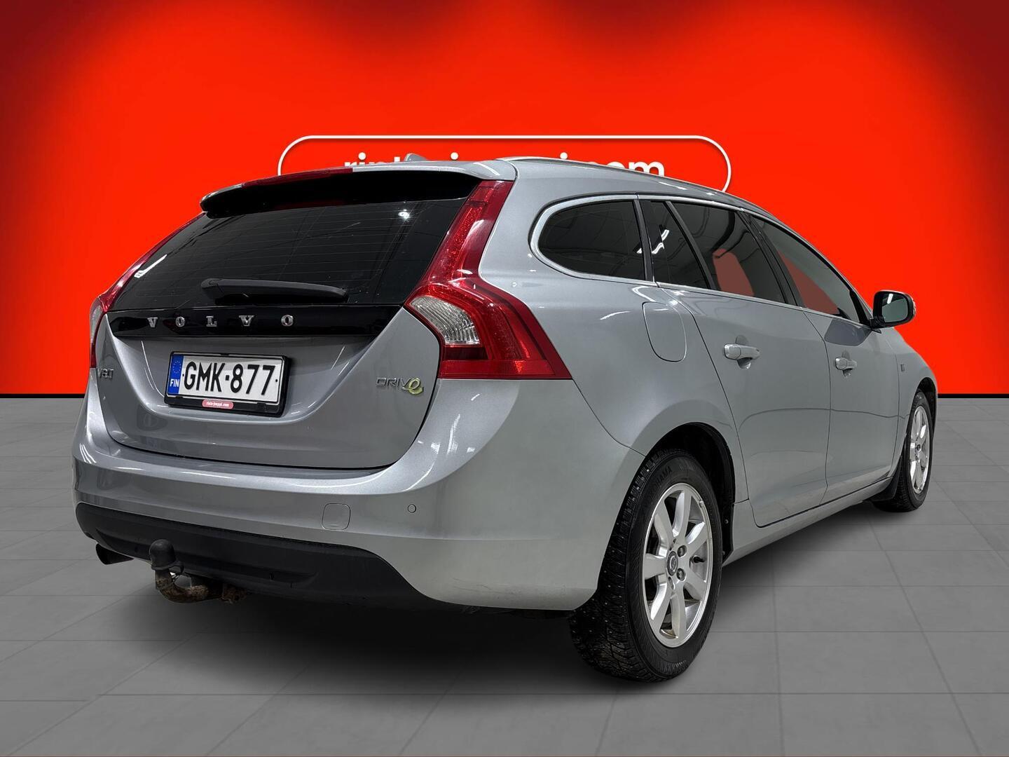 VOLVO V60 2011