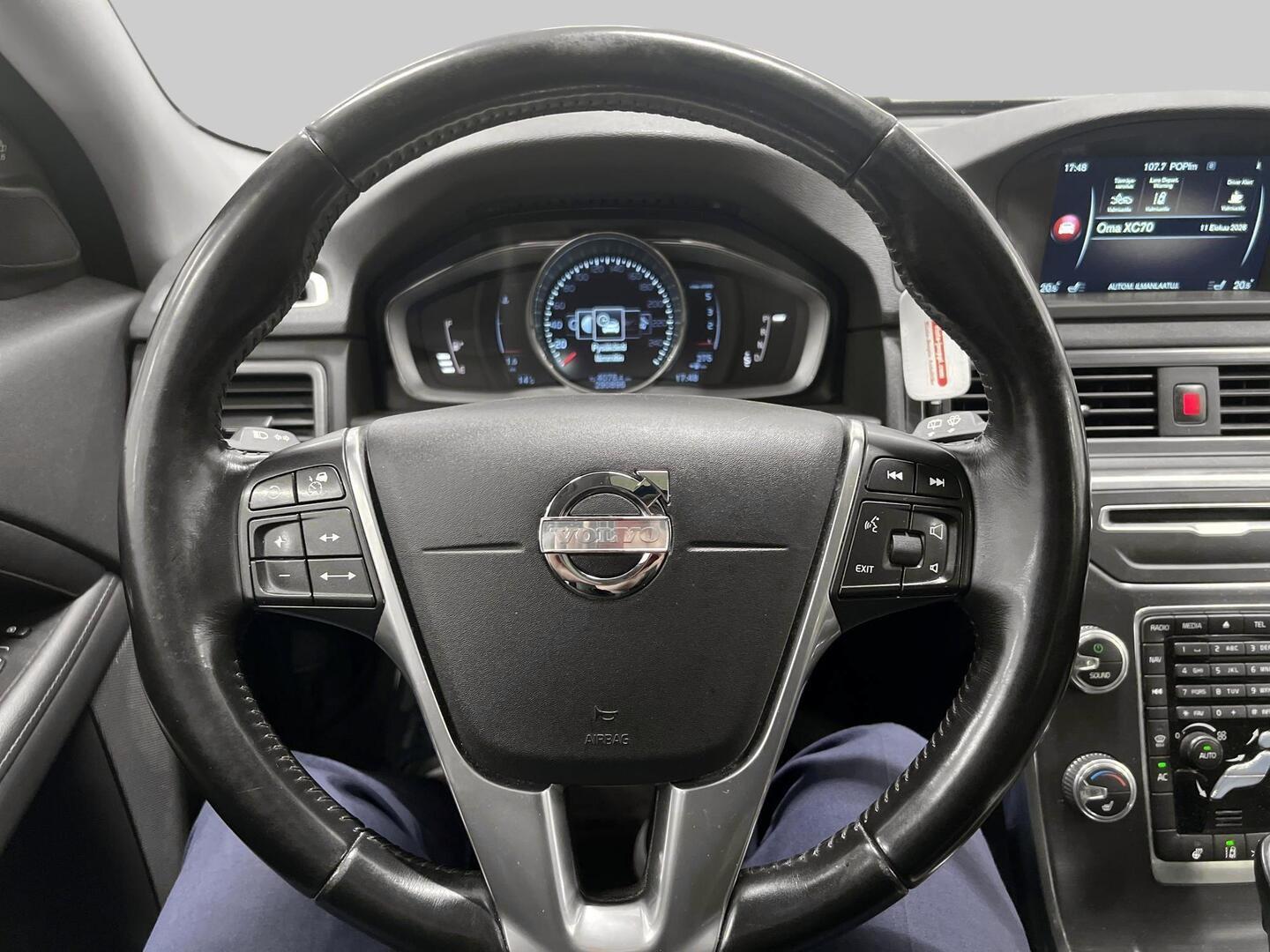 VOLVO XC70 2015