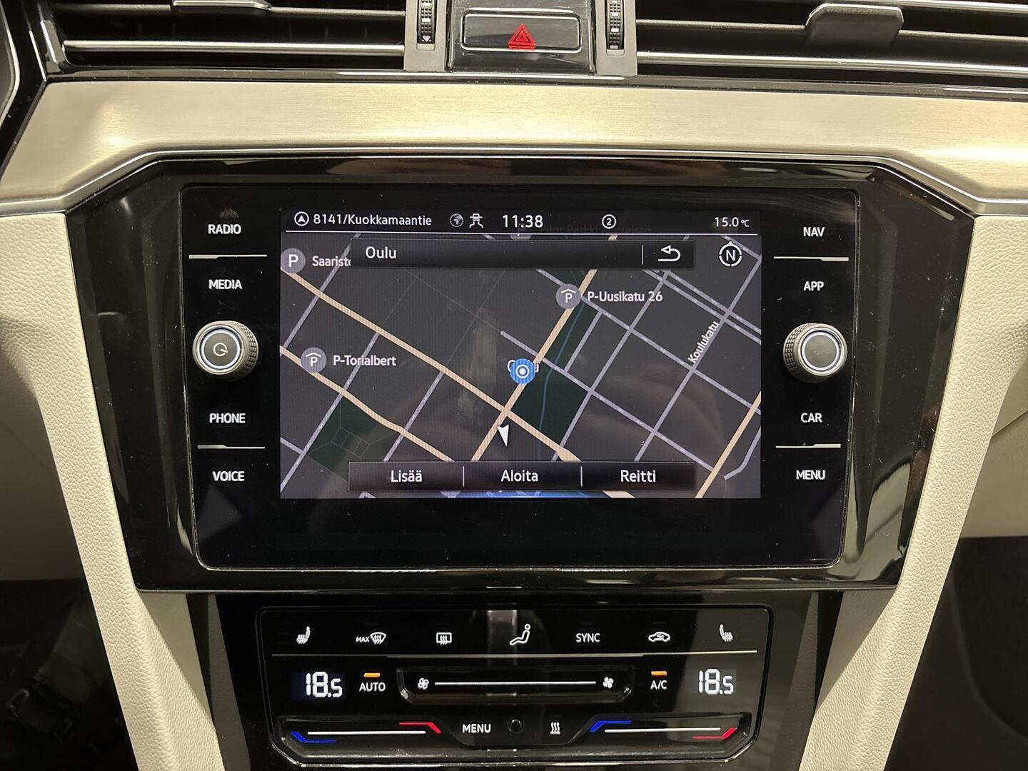 VOLKSWAGEN Passat 2022