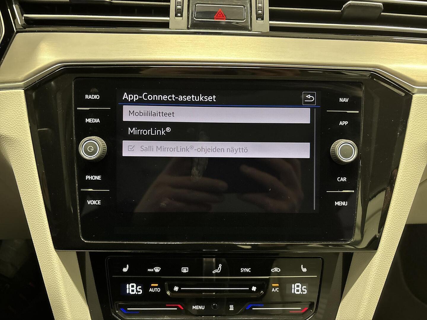 VOLKSWAGEN Passat 2022