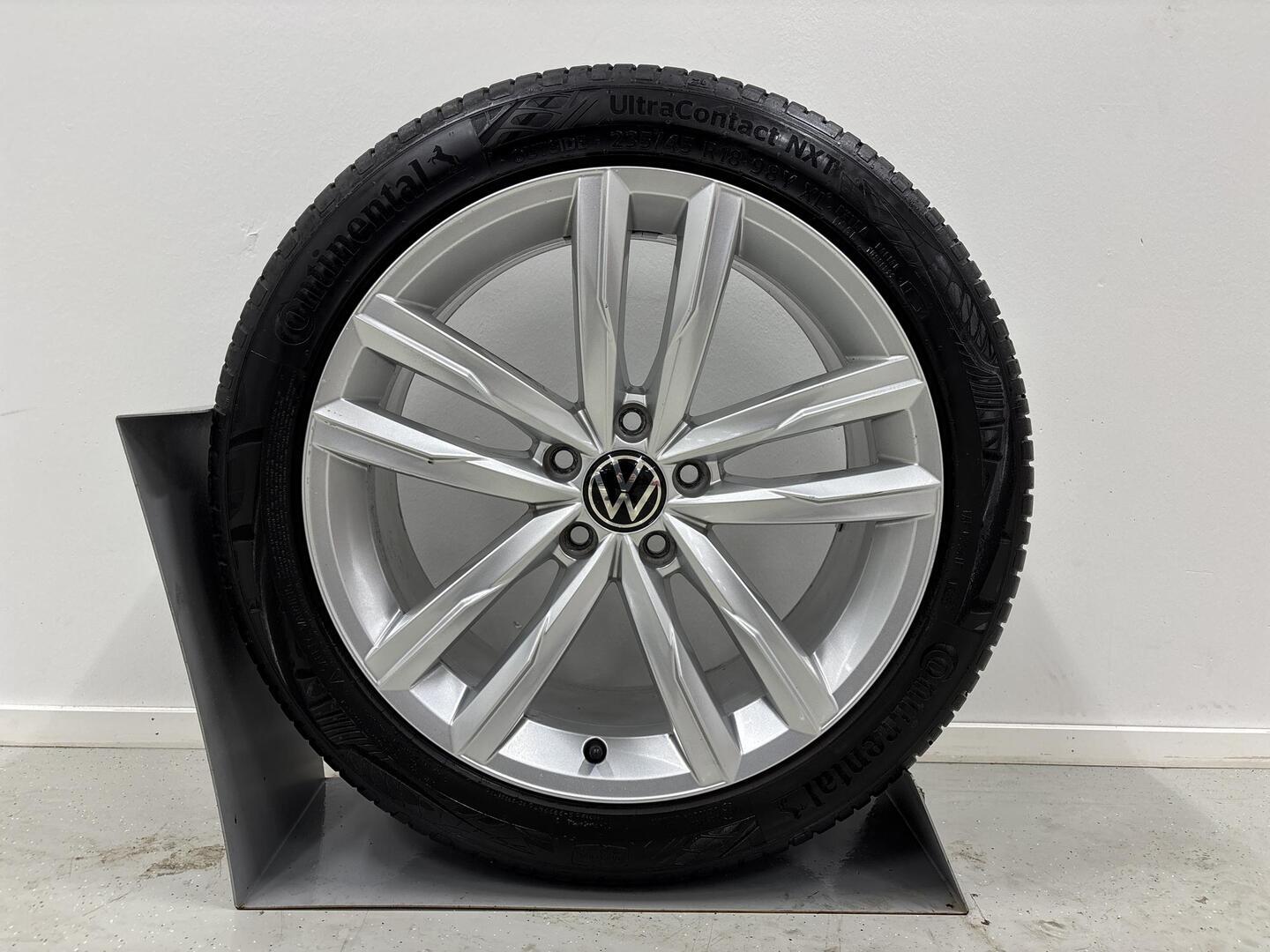 VOLKSWAGEN Passat 2022