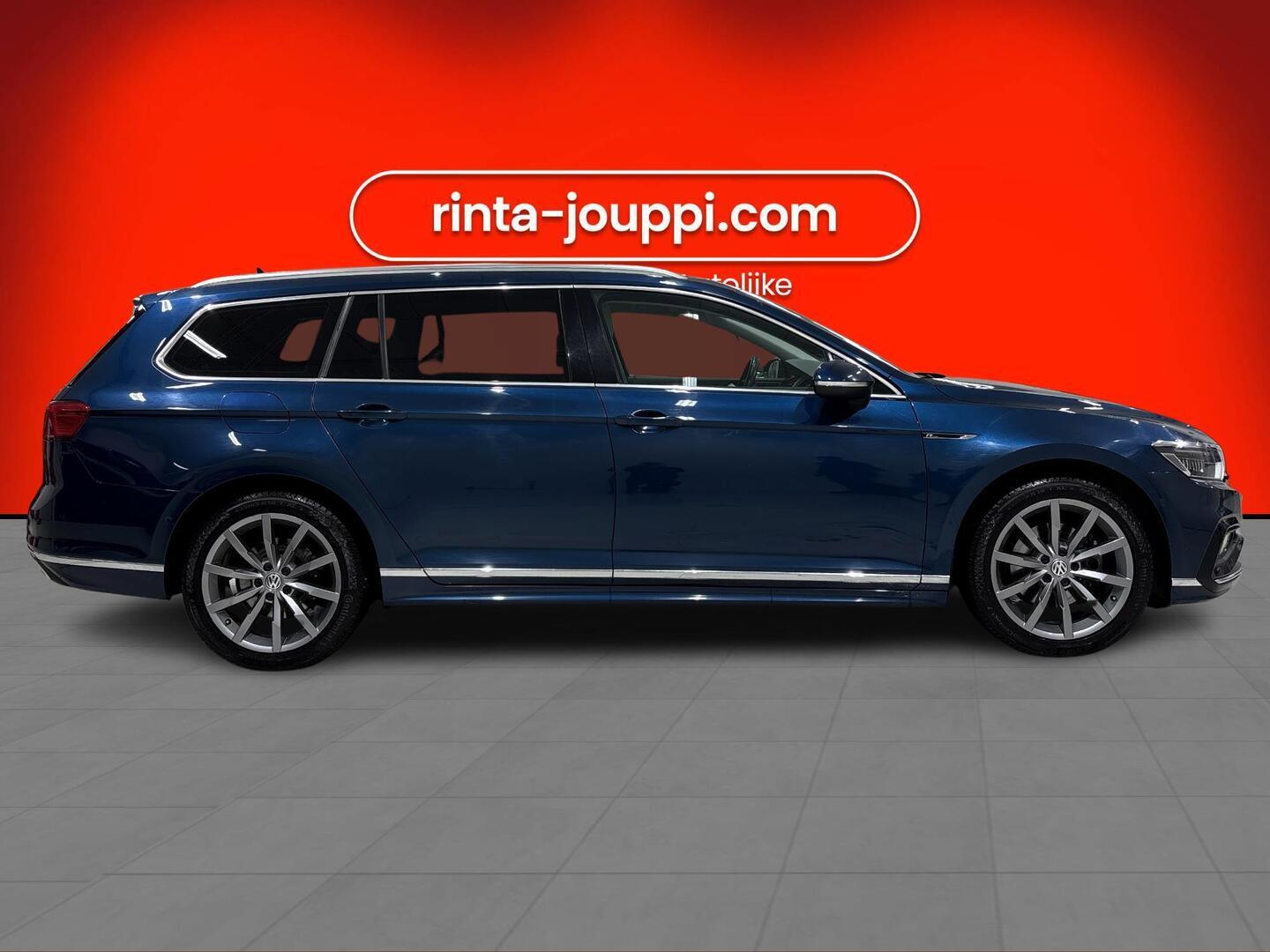 VOLKSWAGEN Passat 2022