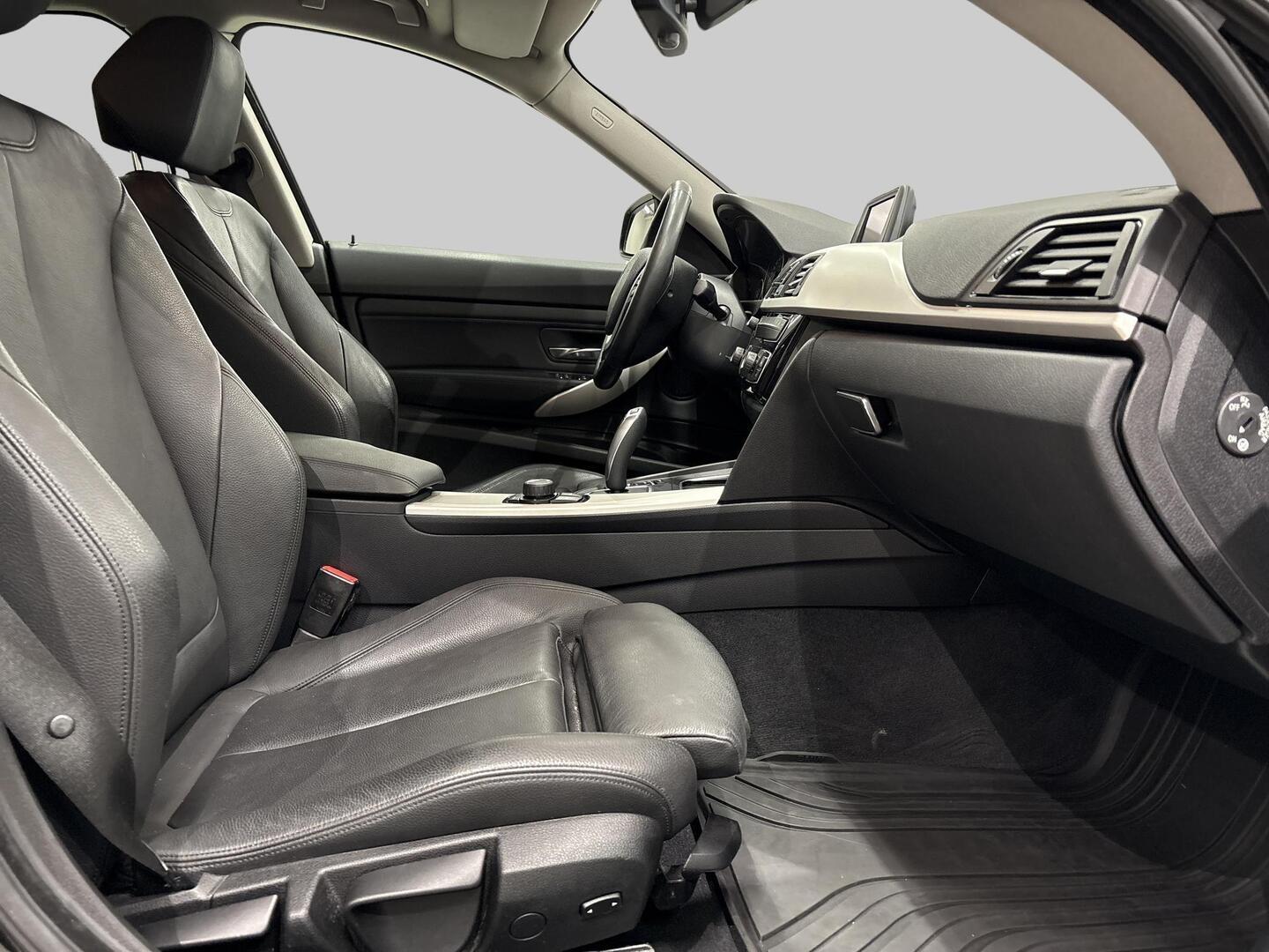 BMW 320 Gran Turismo 2019