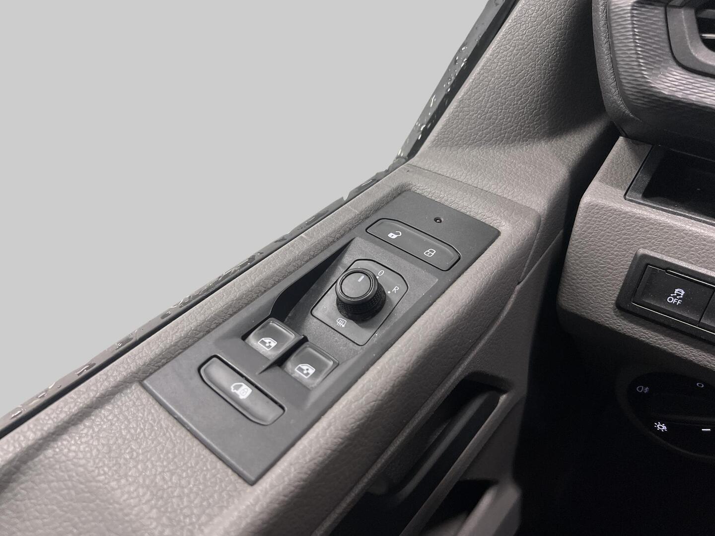 VOLKSWAGEN Transporter 2021