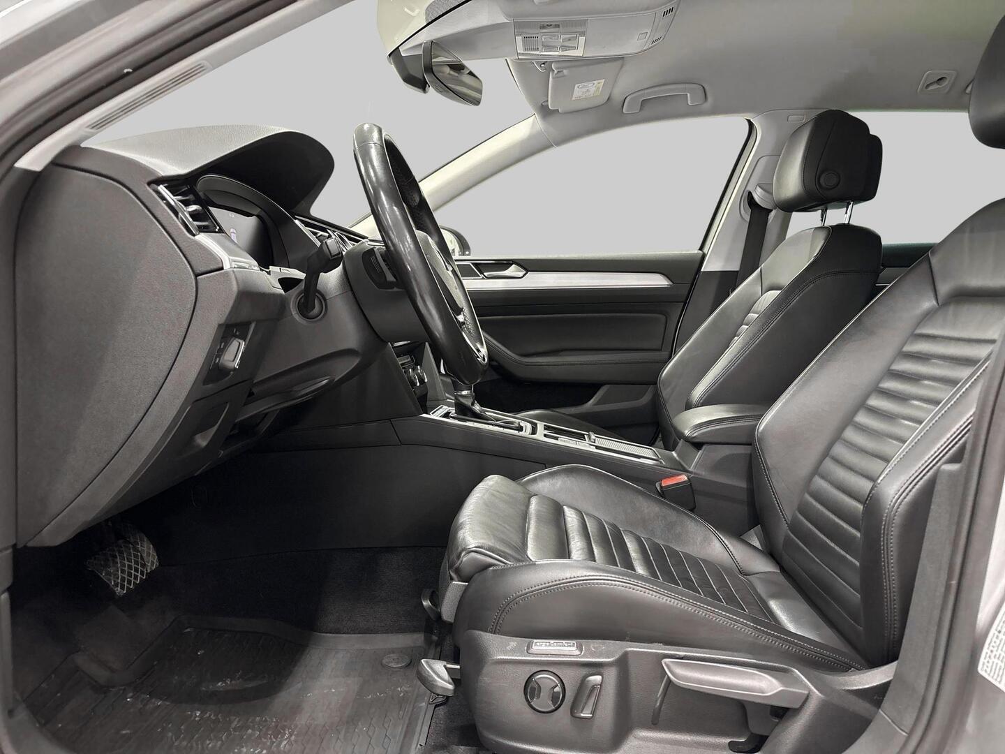 VOLKSWAGEN Passat 2018