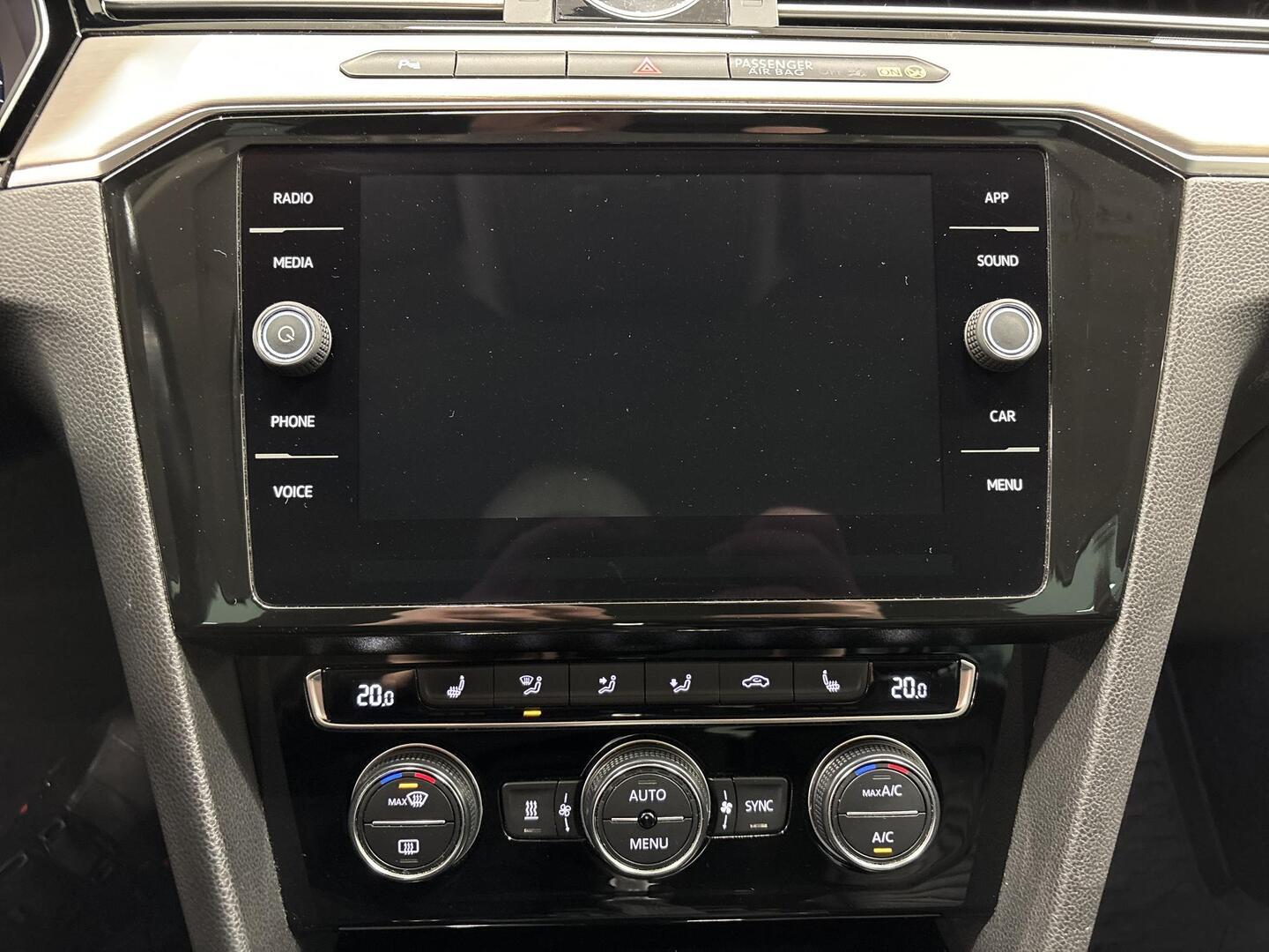 VOLKSWAGEN Passat 2018