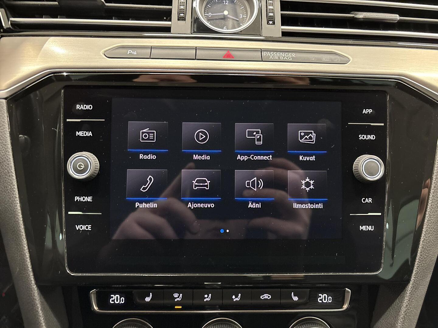 VOLKSWAGEN Passat 2018