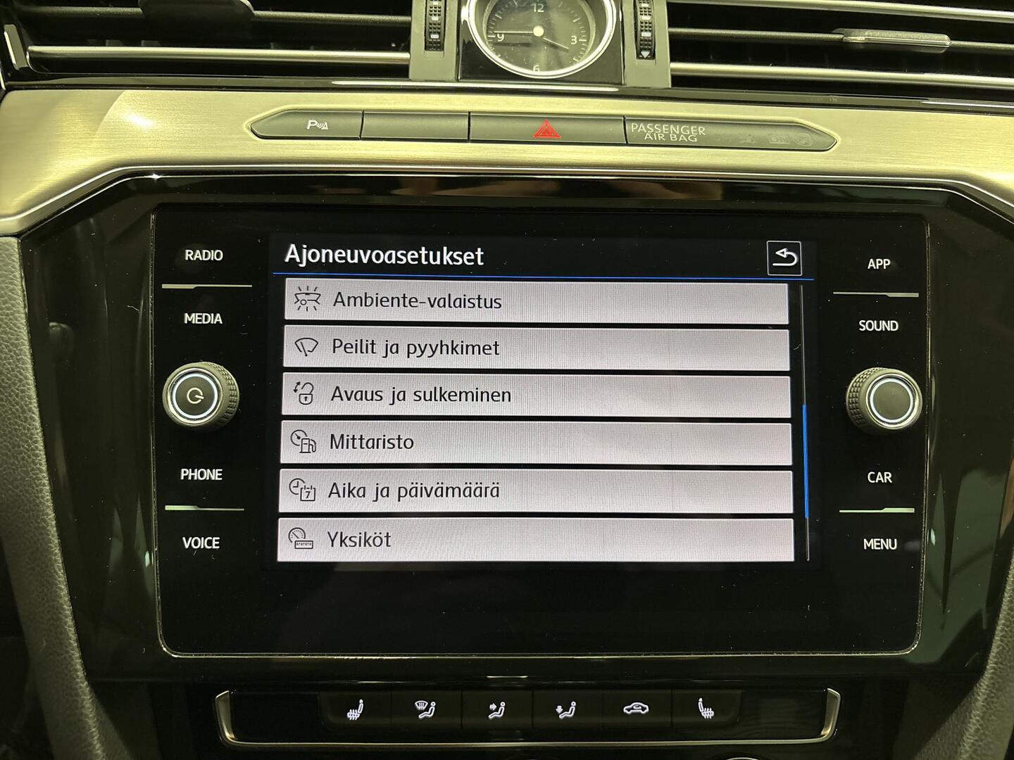 VOLKSWAGEN Passat 2018