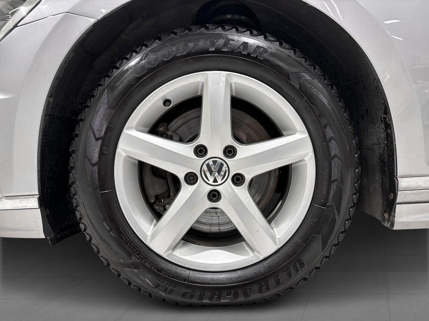 VOLKSWAGEN Passat 2018