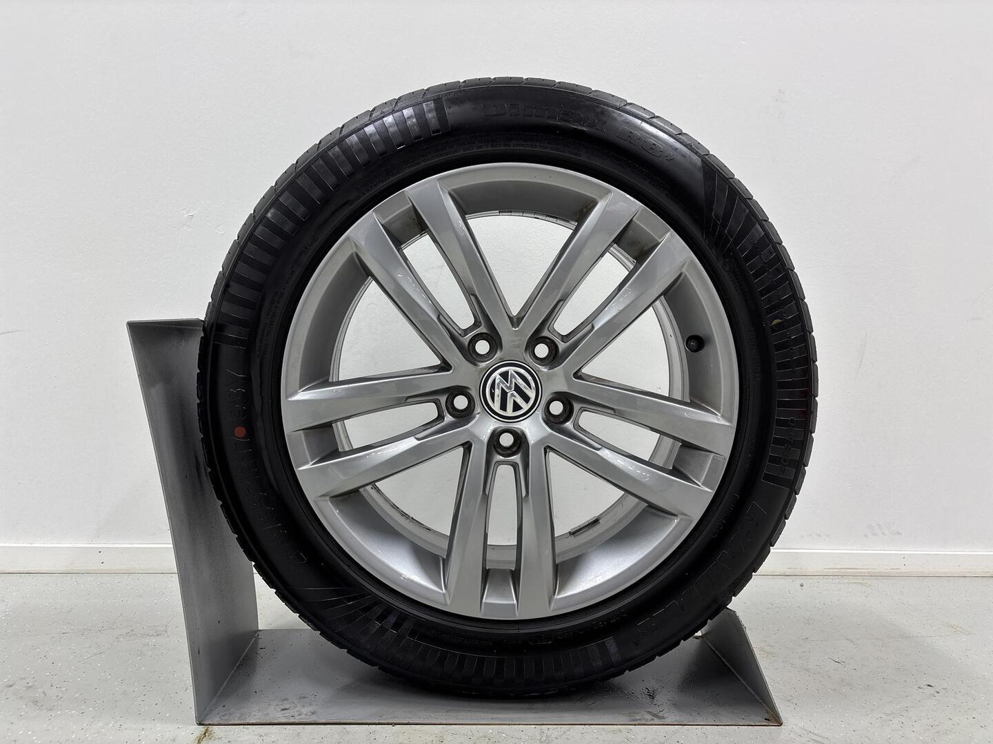 VOLKSWAGEN Passat 2018