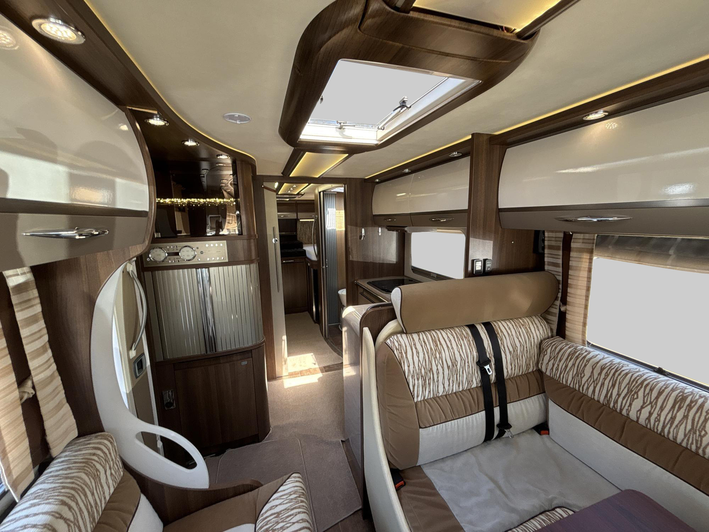 BÜRSTNER ELEGANCE I 810 2010