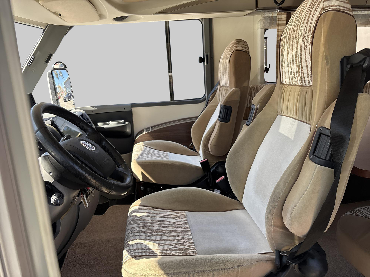 BÜRSTNER ELEGANCE I 810 2010